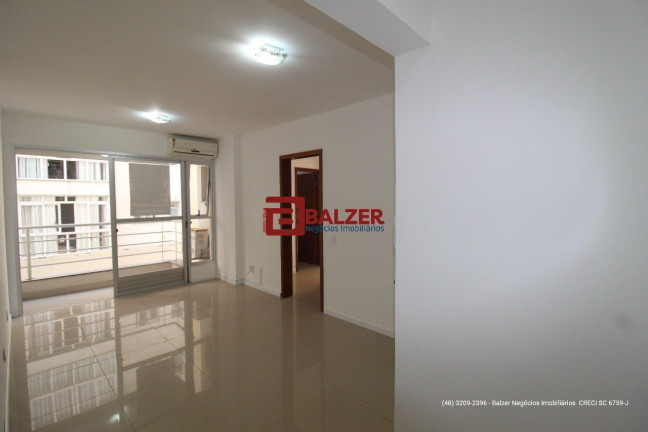 Imagem Apartamento com 2 Quartos à Venda, 77 m² em Centro - Florianópolis Imagem Apartamento com 2 Quartos à Venda, 77 m² em Centro - Florianópolis