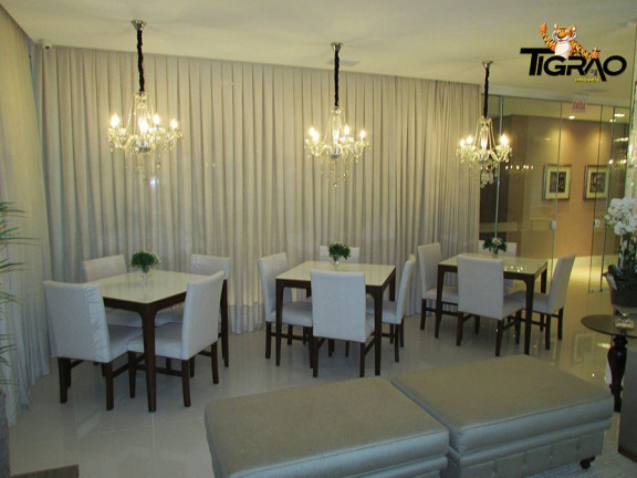Imagem Apartamento com 3 Quartos à Venda, 140 m² em Centro - Balneário Camboriú