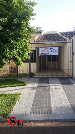 Imagem Casa com 3 Quartos à Venda, 180 m² em Maringá