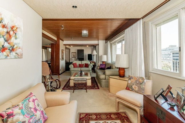 Imagem Apartamento com 3 Quartos à Venda, 185 m² em Moinhos De Vento - Porto Alegre
