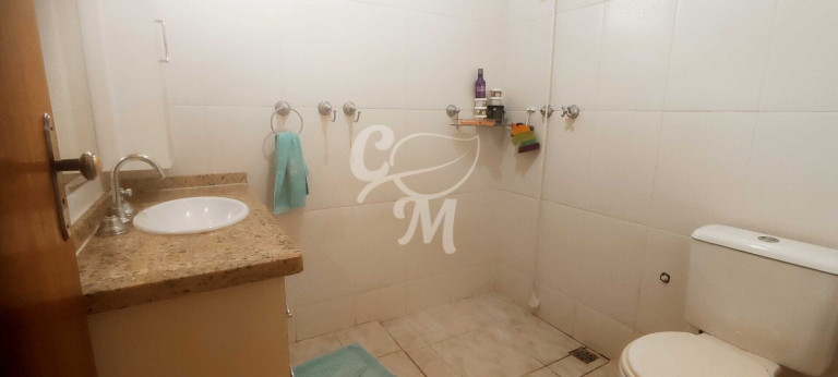 Imagem Casa com 3 Quartos à Venda, 211 m² em Horto Santo Antonio - Jundiaí