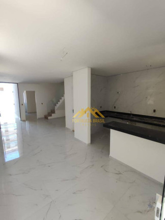 Imagem Imóvel com 4 Quartos à Venda, 150 m² em Sapiranga - Fortaleza Imagem Imóvel com 4 Quartos à Venda, 150 m² em Sapiranga - Fortaleza