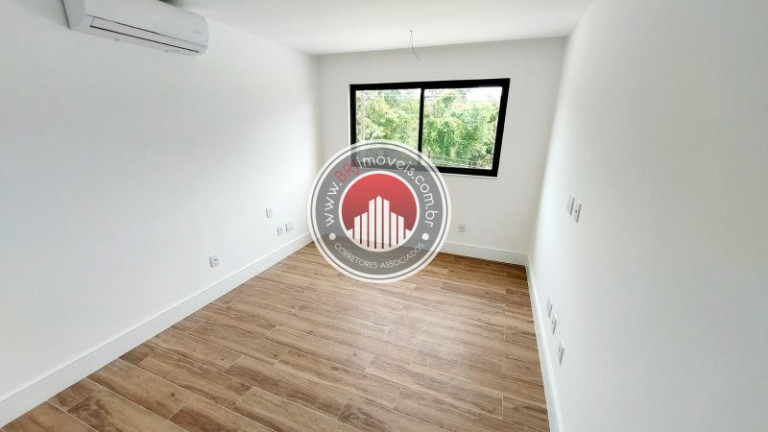 Imagem Casa com 4 Quartos à Venda, 310 m² em Recreio Dos Bandeirantes - Rio De Janeiro Imagem Casa com 4 Quartos à Venda, 310 m² em Recreio Dos Bandeirantes - Rio De Janeiro