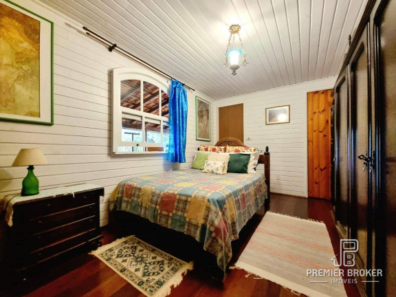 Imagem Casa com 4 Quartos à Venda, 300 m² em Albuquerque - Teresópolis
