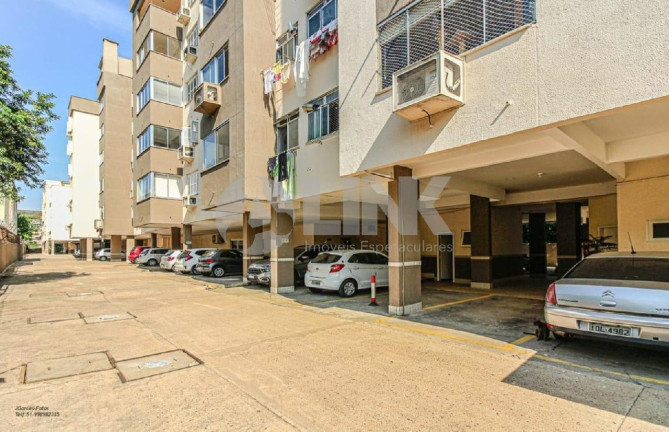 Imagem Imóvel com 3 Quartos à Venda, 190 m² em Cristal - Porto Alegre Imagem Imóvel com 3 Quartos à Venda, 190 m² em Cristal - Porto Alegre