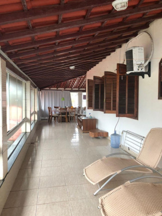 Imagem Casa com 6 Quartos à Venda, 320 m² em Santa Mônica - Guarapari