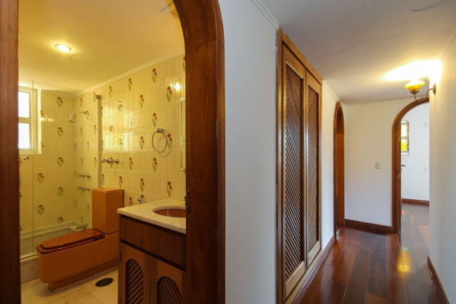 Imagem Imóvel com 3 Quartos à Venda, 155 m² em Menino Deus - Porto Alegre Imagem Imóvel com 3 Quartos à Venda, 155 m² em Menino Deus - Porto Alegre