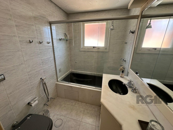 Imagem Apartamento com 3 Quartos à Venda, 172 m² em Jardim Lindóia - Porto Alegre