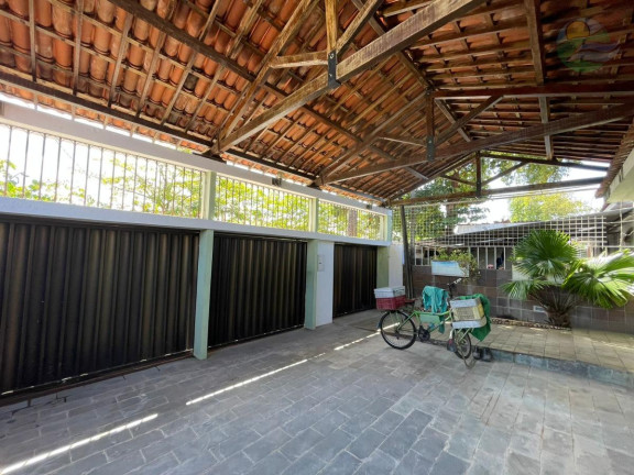 Imagem Casa com 3 Quartos para Alugar, 300 m²