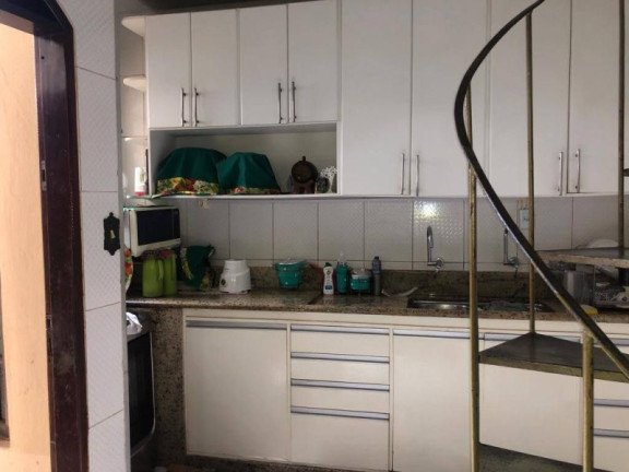Imagem Casa com 4 Quartos à Venda, 515 m² em Centro - Macaé