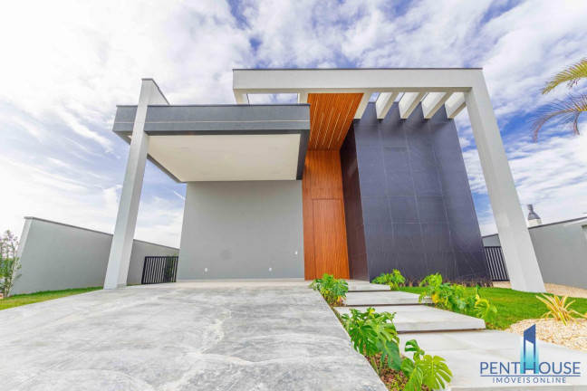 Casa com 4 Quartos à Venda, 348 m² em Santa Regina - Camboriú