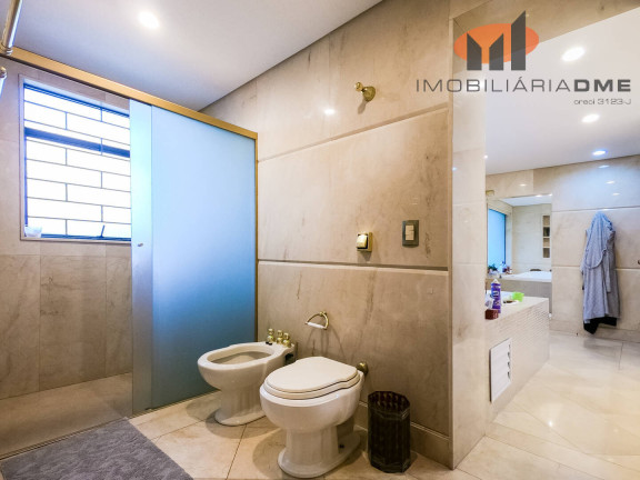 Imagem Casa com 8 Quartos à Venda, 700 m² em Jardim Social - Curitiba