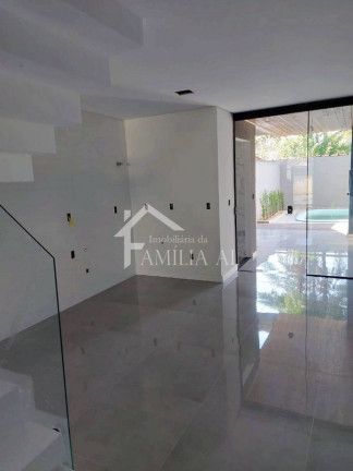 Imagem Sobrado com 3 Quartos à Venda, 135 m² em Floresta - Joinville