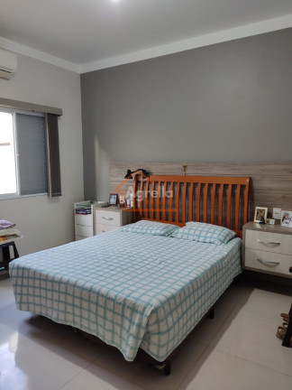 Imagem Casa com 3 Quartos à Venda, 360 m² em Chácara Do Ouro - Mogi Guaçu Imagem Casa com 3 Quartos à Venda, 360 m² em Chácara Do Ouro - Mogi Guaçu