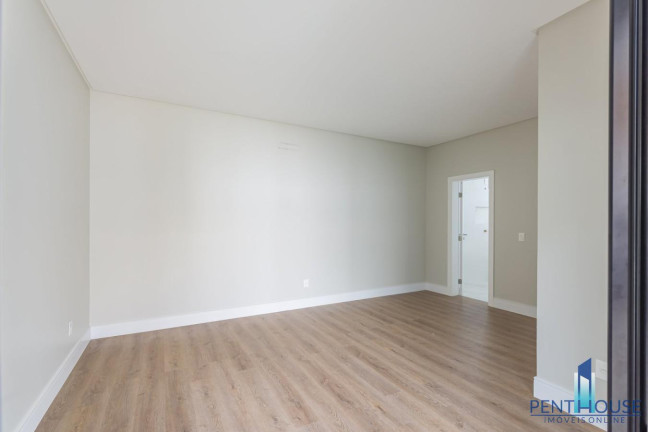 Imagem Casa com 3 Quartos à Venda, 452 m² em Santa Regina - Camboriú