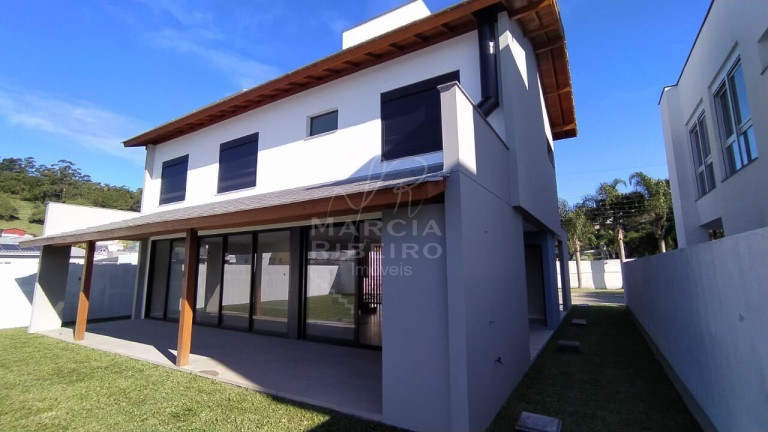 Imagem Casa com 4 Quartos à Venda, 230 m² em Cachoeira Do Bom Jesus - Florianópolis