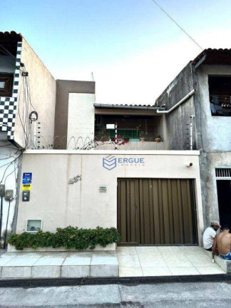Casa com 3 Quartos à Venda, 180 m² em Siqueira - Fortaleza