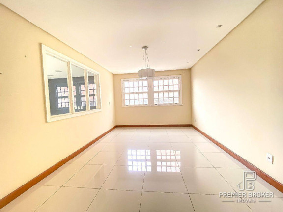 Imagem Casa com 4 Quartos à Venda, 341 m² em Várzea - Teresópolis Imagem Casa com 4 Quartos à Venda, 341 m² em Várzea - Teresópolis