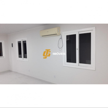 Imagem Casa com 2 Quartos à Venda, em Centro - Camboriú Imagem Casa com 2 Quartos à Venda, em Centro - Camboriú