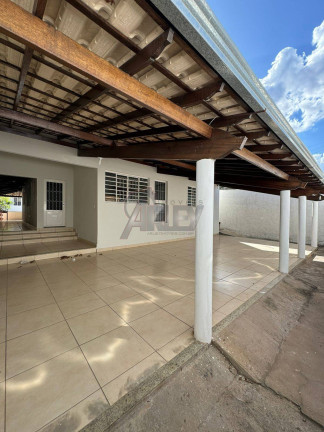 Imagem Casa com 4 Quartos à Venda, 360 m² em Vera Cruz - Montes Claros Imagem Casa com 4 Quartos à Venda, 360 m² em Vera Cruz - Montes Claros