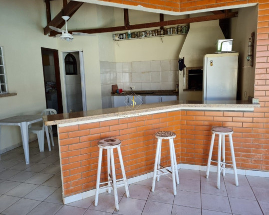 Casa com 5 Quartos à Venda, 360 m² em Piçarras - Guaratuba