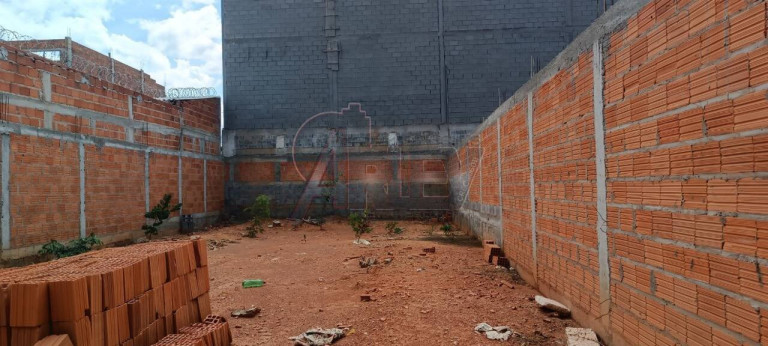 Imagem Terreno à Venda, 240 m² em Delfino Magalhães - Montes Claros Imagem Terreno à Venda, 240 m² em Delfino Magalhães - Montes Claros