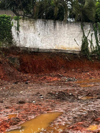 Imagem Terreno à Venda, 120 m² em Pilarzinho - Curitiba Imagem Terreno à Venda, 120 m² em Pilarzinho - Curitiba