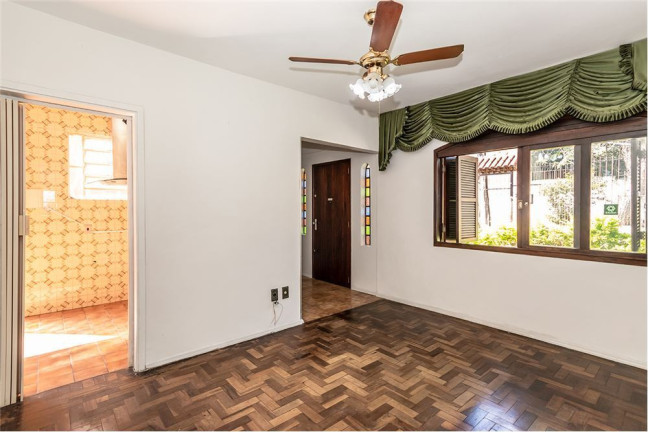 Imagem Casa com 3 Quartos à Venda, em Santa Tereza - Porto Alegre Imagem Casa com 3 Quartos à Venda, em Santa Tereza - Porto Alegre