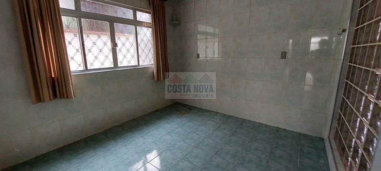 Imagem Casa com 3 Quartos à Venda, 330 m² em Gonzaga - Santos Imagem Casa com 3 Quartos à Venda, 330 m² em Gonzaga - Santos