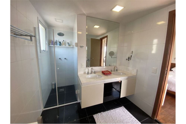 Imagem Apartamento com 3 Quartos à Venda, 200 m² em Moema - São Paulo