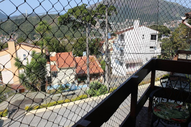 Imagem Casa com 5 Quartos à Venda, 130 m² em Iucas - Teresópolis