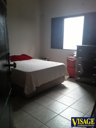 Imagem Casa com 4 Quartos à Venda,  em Jd. Colonia - Jacareí