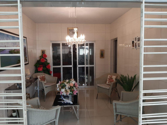 Casa com 3 Quartos à Venda, 220 m² em Engenho Do Meio - Recife