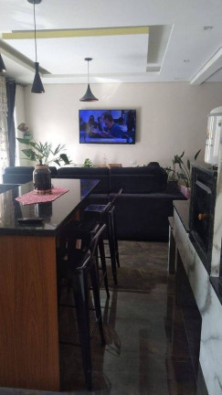 Imagem Sobrado com 4 Quartos à Venda, 235 m² em Portão - Curitiba