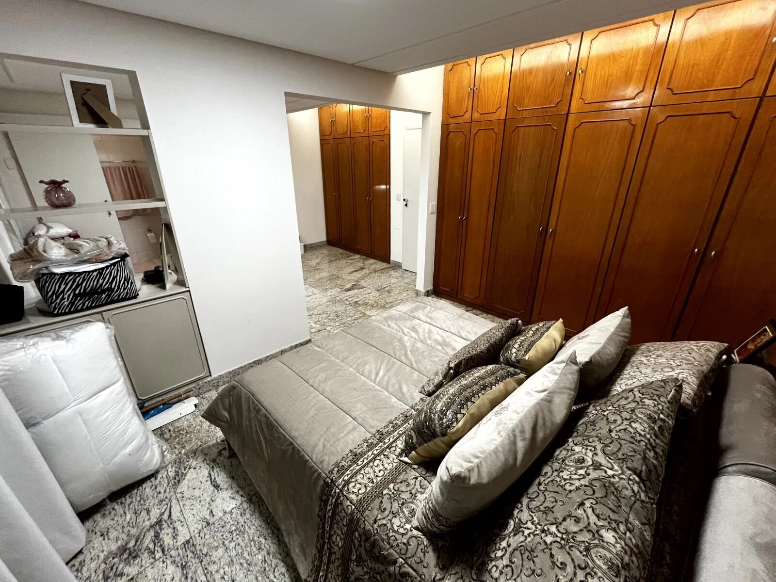 Imagem Apartamento com 3 Quartos à Venda, 197 m² em Setor Bueno - Goiânia Imagem Apartamento com 3 Quartos à Venda, 197 m² em Setor Bueno - Goiânia