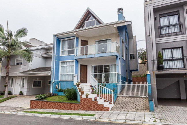 Casa de Condomínio com 3 Quartos à Venda, 250 m² em Santa Cândida - Curitiba