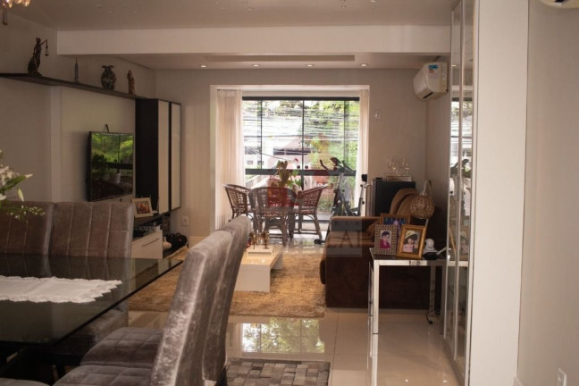 Imagem Apartamento com 3 Quartos à Venda, 124 m² em Mont'serrat - Porto Alegre Imagem Apartamento com 3 Quartos à Venda, 124 m² em Mont'serrat - Porto Alegre