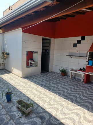 Casa com 2 Quartos à Venda, 126 m²