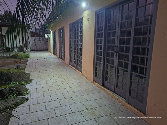 Imagem Casa com 4 Quartos à Venda, 148 m² em Itacorubi - Florianópolis