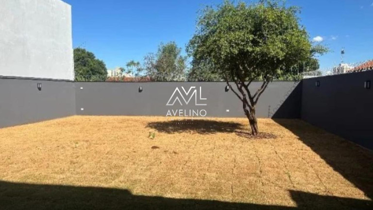 Imagem Sobrado com 3 Quartos à Venda, 225 m² em Monte Castelo - Campo Grande Imagem Sobrado com 3 Quartos à Venda, 225 m² em Monte Castelo - Campo Grande