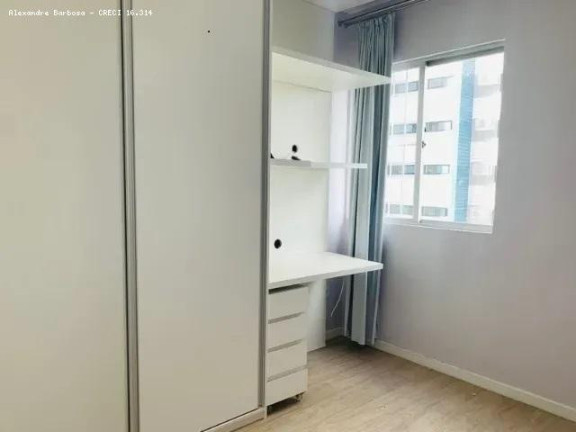 Imagem Apartamento com 2 Quartos à Venda, 78 m² em Aflitos - Recife