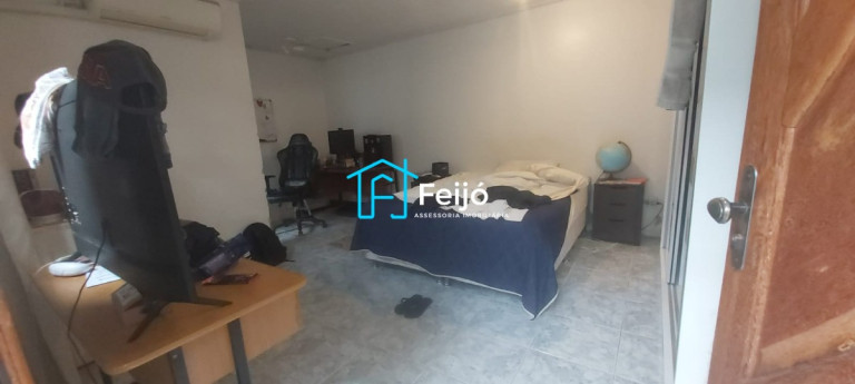 Imagem Casa com 3 Quartos à Venda, 200 m² em Cristal - Porto Alegre Imagem Casa com 3 Quartos à Venda, 200 m² em Cristal - Porto Alegre