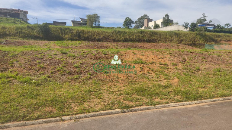 Casa à Venda, 1.000 m² em Centro - Jambeiro