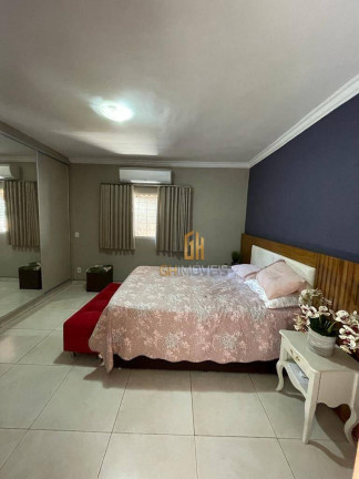 Imagem Casa com 3 Quartos à Venda, 240 m² em Condomínio Rio Formoso - Goiânia