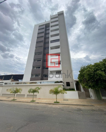 Imóvel com 3 Quartos à Venda, 244 m² em Cândida Câmara - Montes Claros
