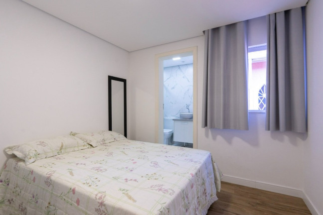 Imagem Casa com 5 Quartos à Venda, 250 m² em Jardim Umuarama - São Paulo