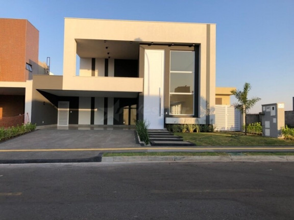 Casa com 4 Quartos à Venda, 213 m² em Residencial Goiânia Golfe Clube - Goiânia