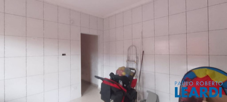 Imagem Casa com 2 Quartos à Venda, 187 m² em Jardim Utinga - Santo André Imagem Casa com 2 Quartos à Venda, 187 m² em Jardim Utinga - Santo André