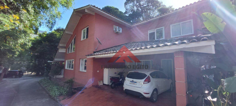 Casa com 4 Quartos à Venda, 280 m² em São Francisco - Niterói