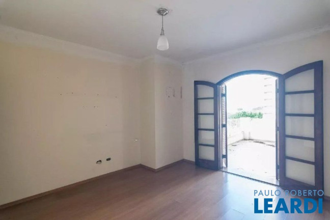 Imagem Sobrado com 3 Quartos à Venda, 512 m² em Vila Gilda - Santo André Imagem Sobrado com 3 Quartos à Venda, 512 m² em Vila Gilda - Santo André